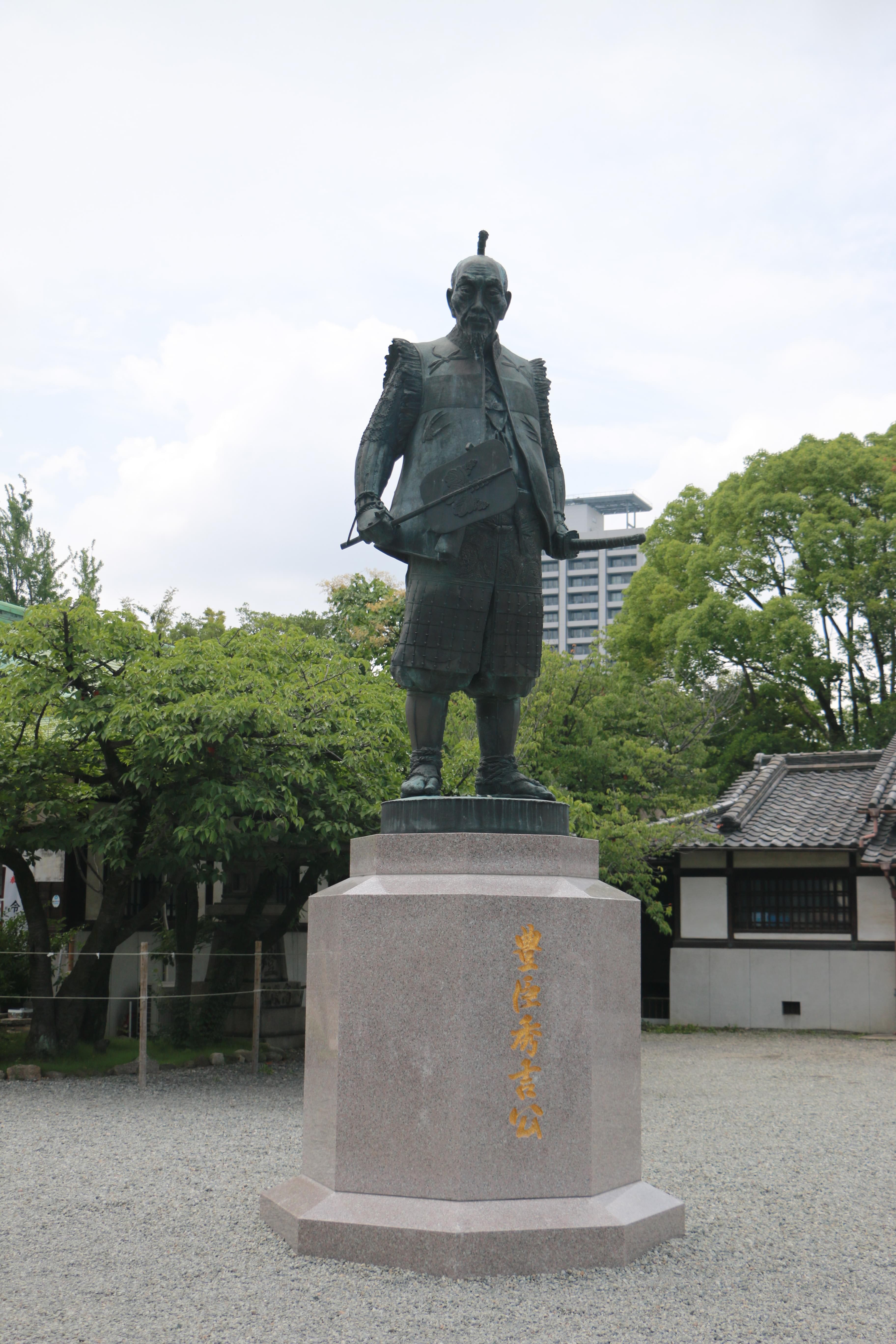 神社里的「秀吉公」塑像